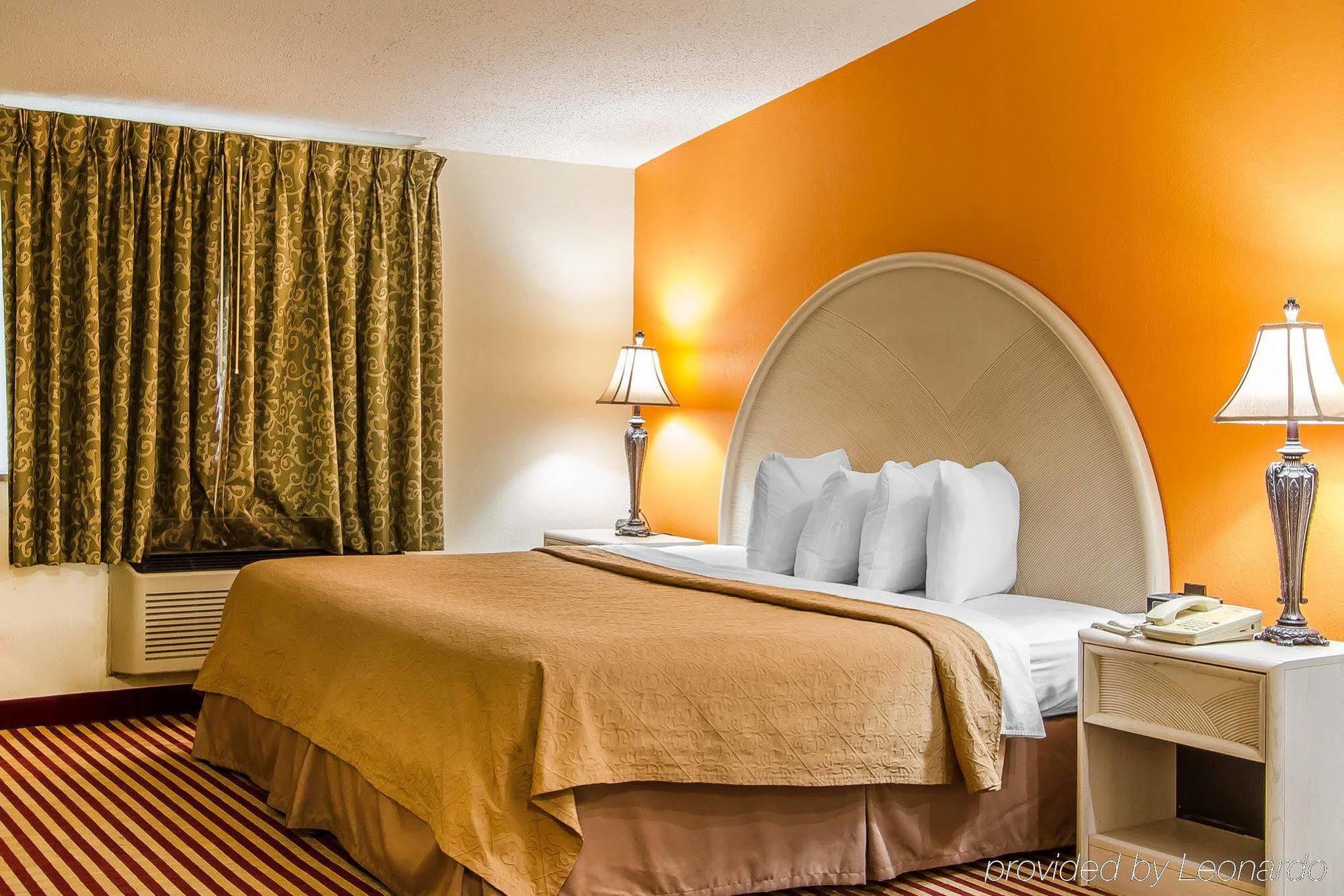 Rodeway Inn Bloomington Eksteriør bilde